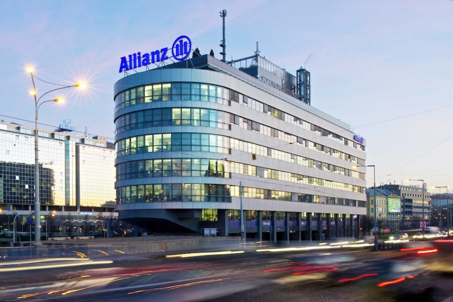 Allianz zvýšila zisk na 3,8 miliardy eur. Akcionářům stoupnou dividendy