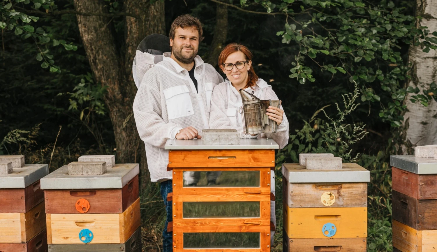Za vším hledej včelu. Sladký byznys téhle rodiny pomáhá i přírodě