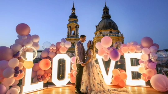 Romantika i&nbsp;na jednu noc. Hotel Aria Budapešť nabízí luxusní lázně i&nbsp;balíček pro zamilované