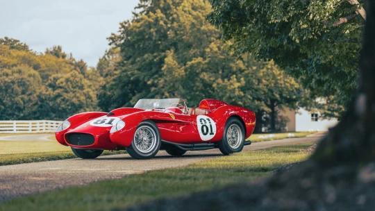 Atak na miliardu. Tohle Ferrari 250 Testa Rossa míří do dražby