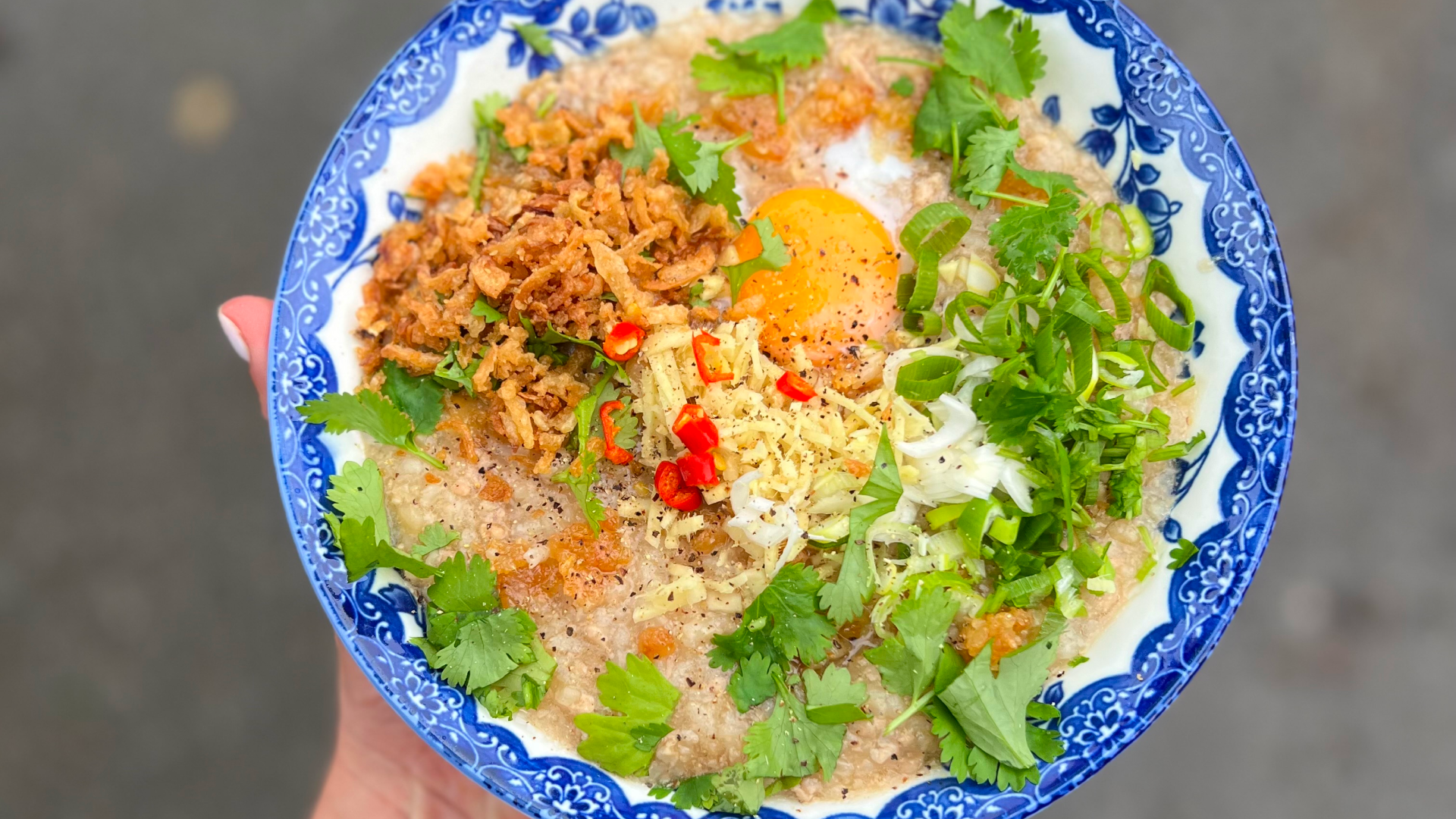 Thajská vydatná rýžová polévka podle Šárky a Ondřeje