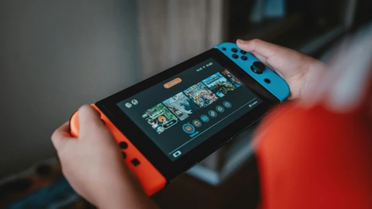 Společnost Nintendo zvýšila celoroční zisk o&nbsp;třináct procent. Plánuje Switch 2