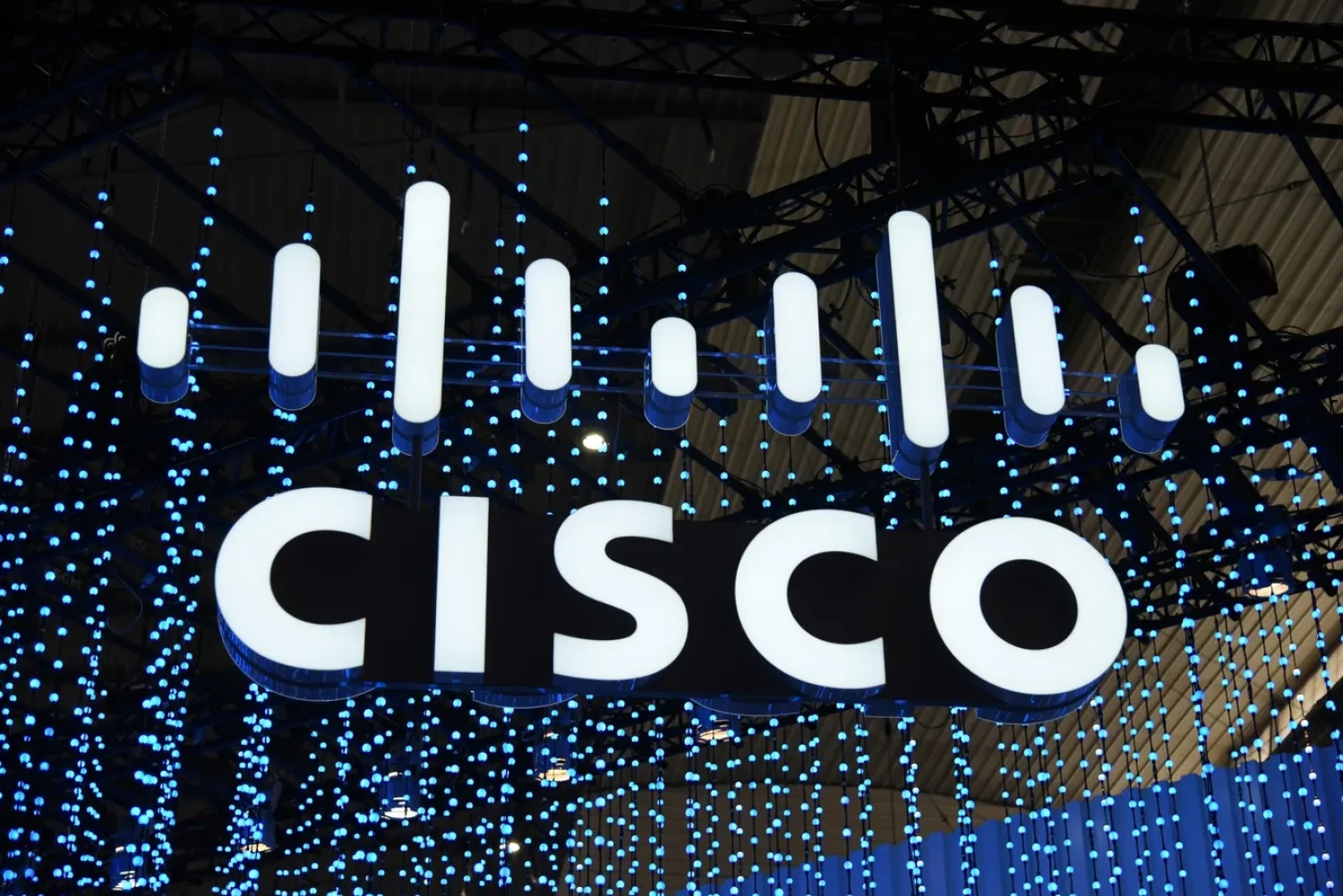 Miliarda dolarů do AI. Cisco zakládá nový investiční fond