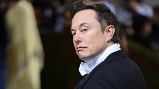 Jourová versus Musk. Miliardář si s&nbsp;místopředsedkyní Evropské komise veřejně vyměňuje názory