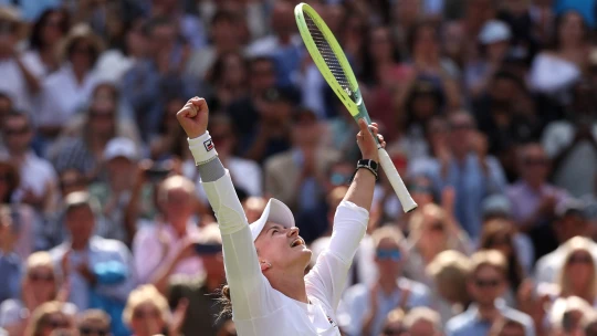 Česká tenisová senzace. Barbora Krejčíková ovládla Wimbledon