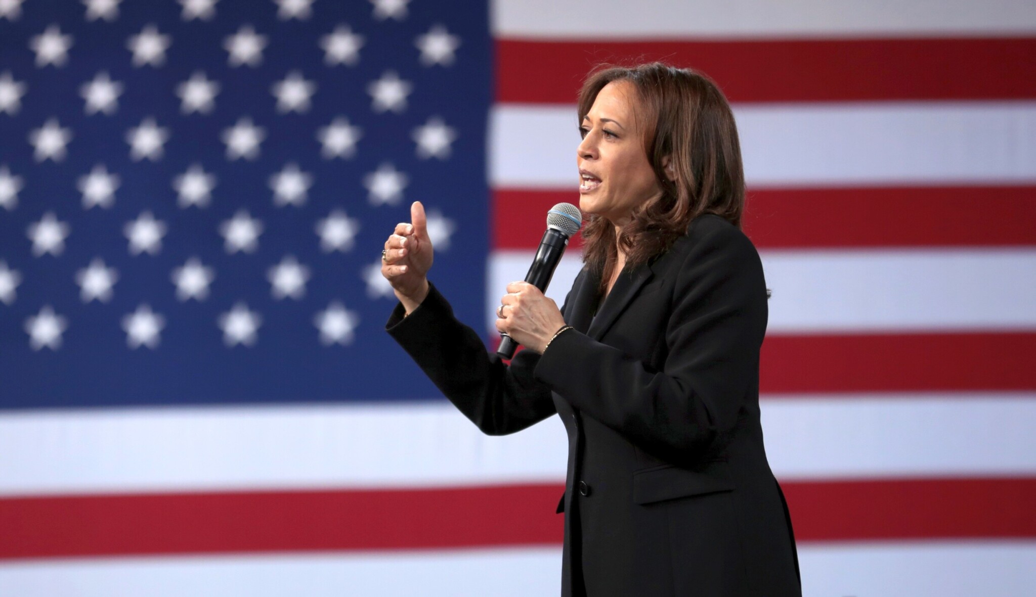 Posílím střední třídu a dodávky zbraní Izraeli nepřeruším, řekla Kamala Harris CNN