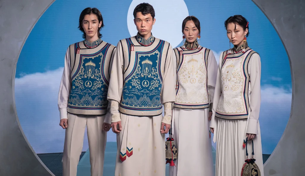 Mongolský dél, školní uniformy i Diorův odkaz. Tyhle olympioniky nepřehlédnete