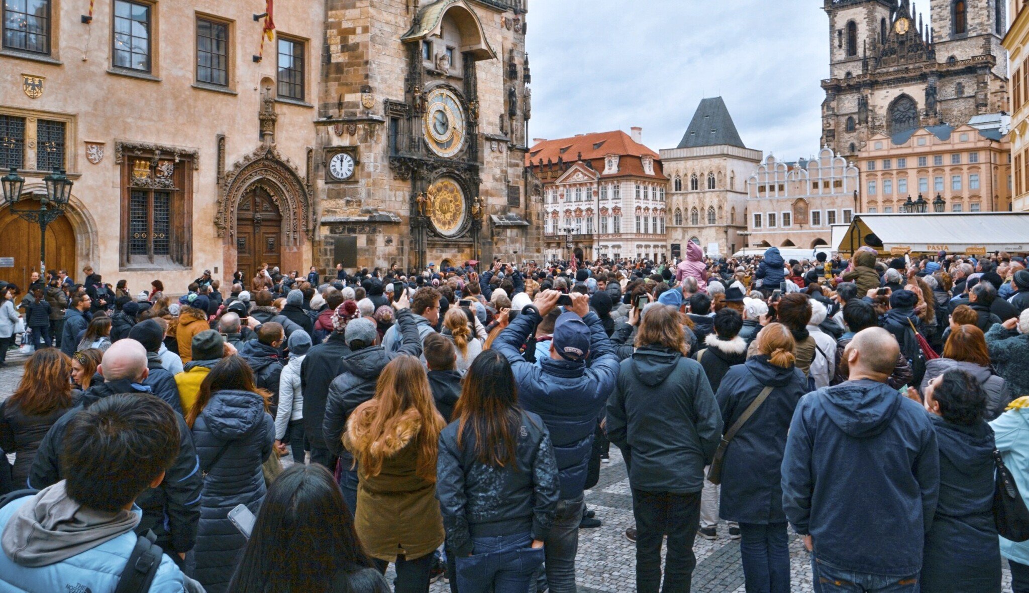 Co je otravnější než overturismus? Tvrdit, že turisté můžou za vše a nepřinášejí nic