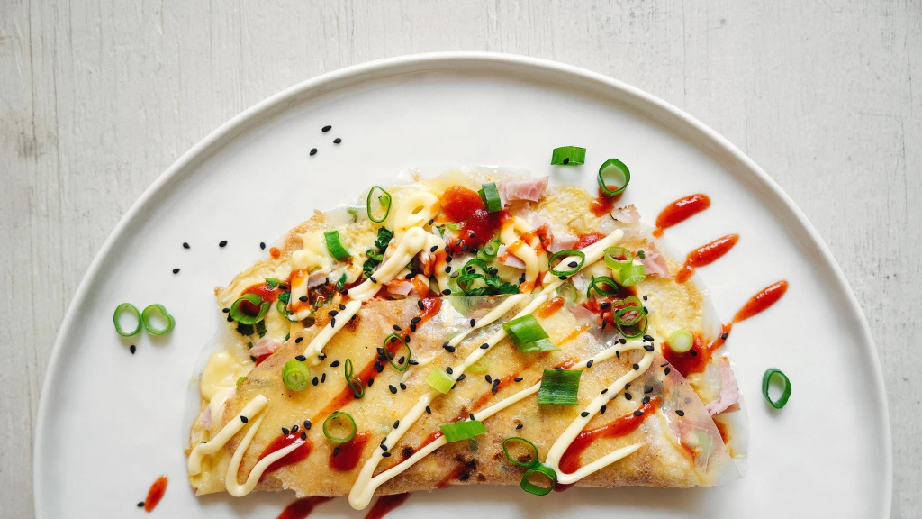 Bleskové kombo rýžového závitku a omelety: křupavá „vietnamská pizza“
