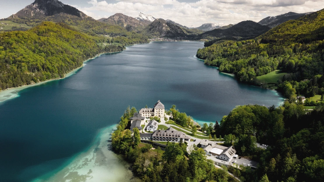 Na středověkém zámku vznikl luxusní hotel. A z Česka tam není daleko