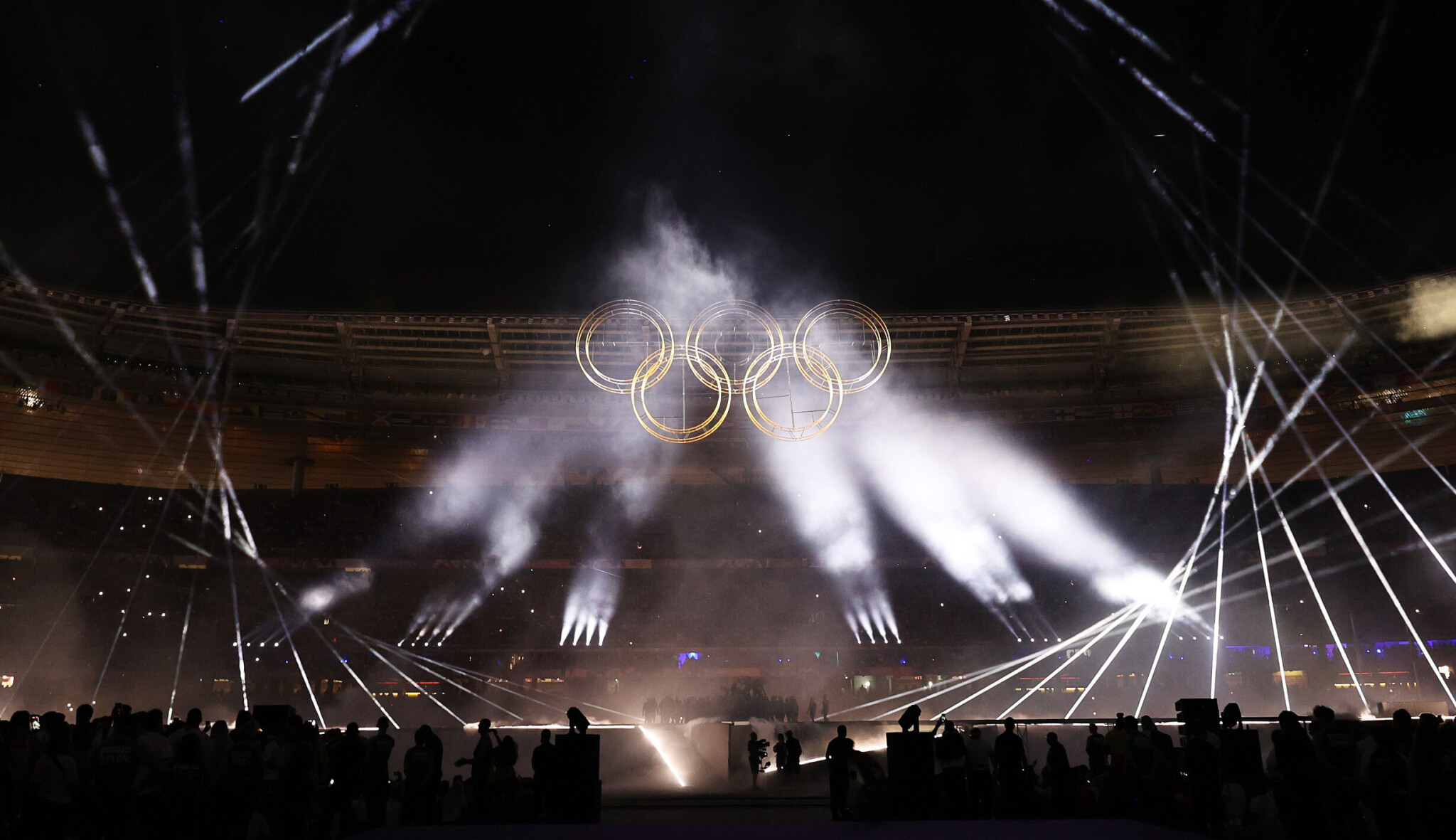 Ranní výběr: Zhasl oheň, olympiády je konec. A Temu dodalo nejbohatšího Číňana