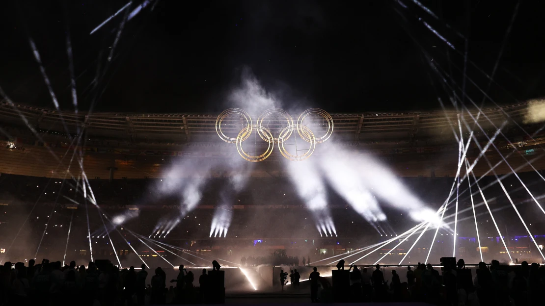 Ranní výběr: Zhasl oheň, olympiády je konec. A Temu dodalo nejbohatšího Číňana