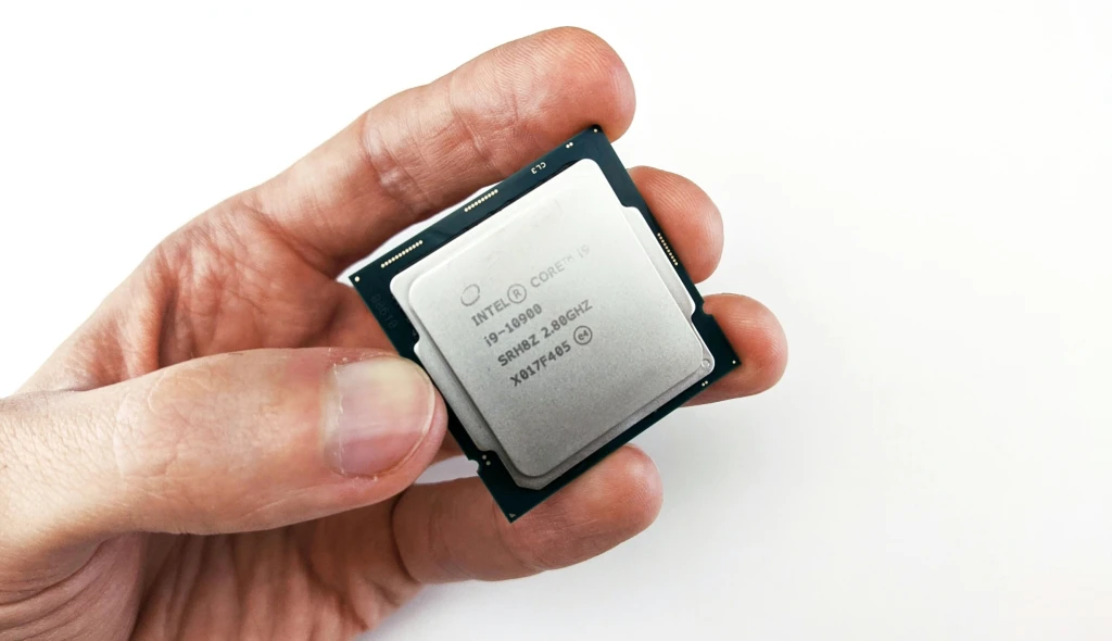 Intel může ztratit místo v indexu Dow Jones. Akcie firmy letos klesly skoro o šedesát procent