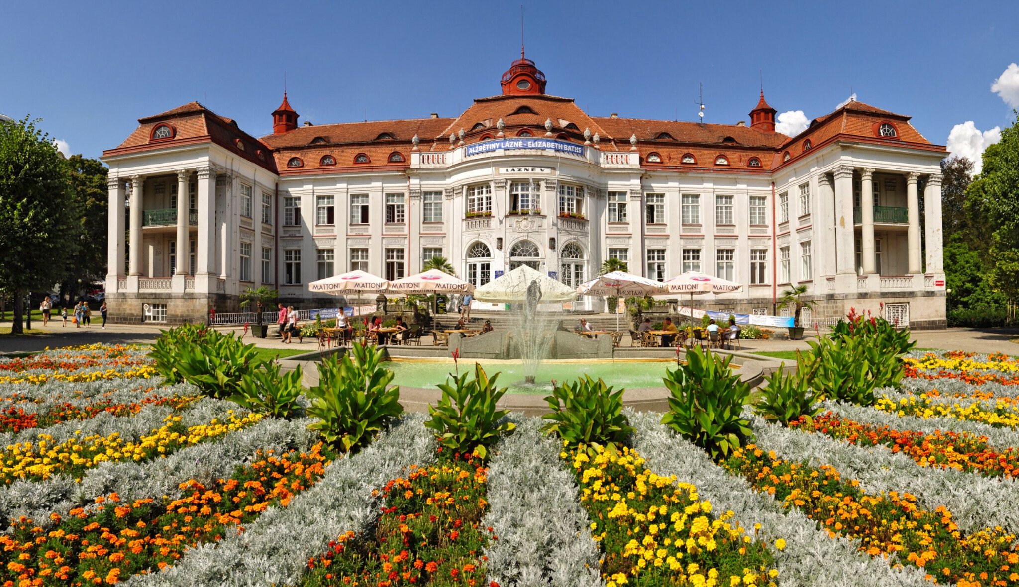 Boj o poslední lázně ve Varech. Zájem o ně má Pupp i podnikatel Třešňák