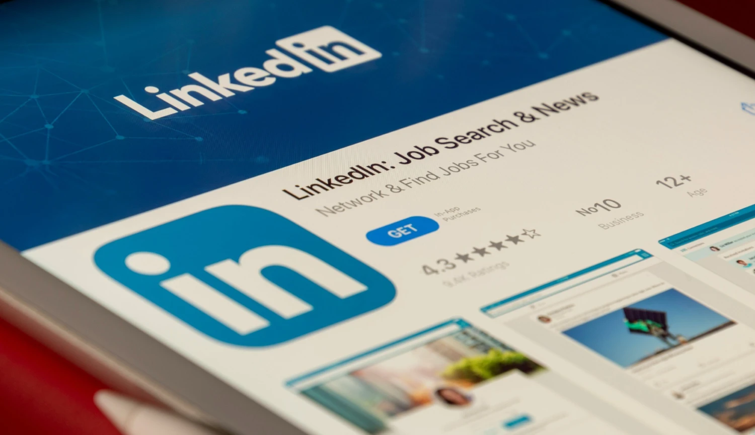 Nepodceňujte úvod a pište v první osobě. Pět tipů, jak vylepšit svůj LinkedIn profil