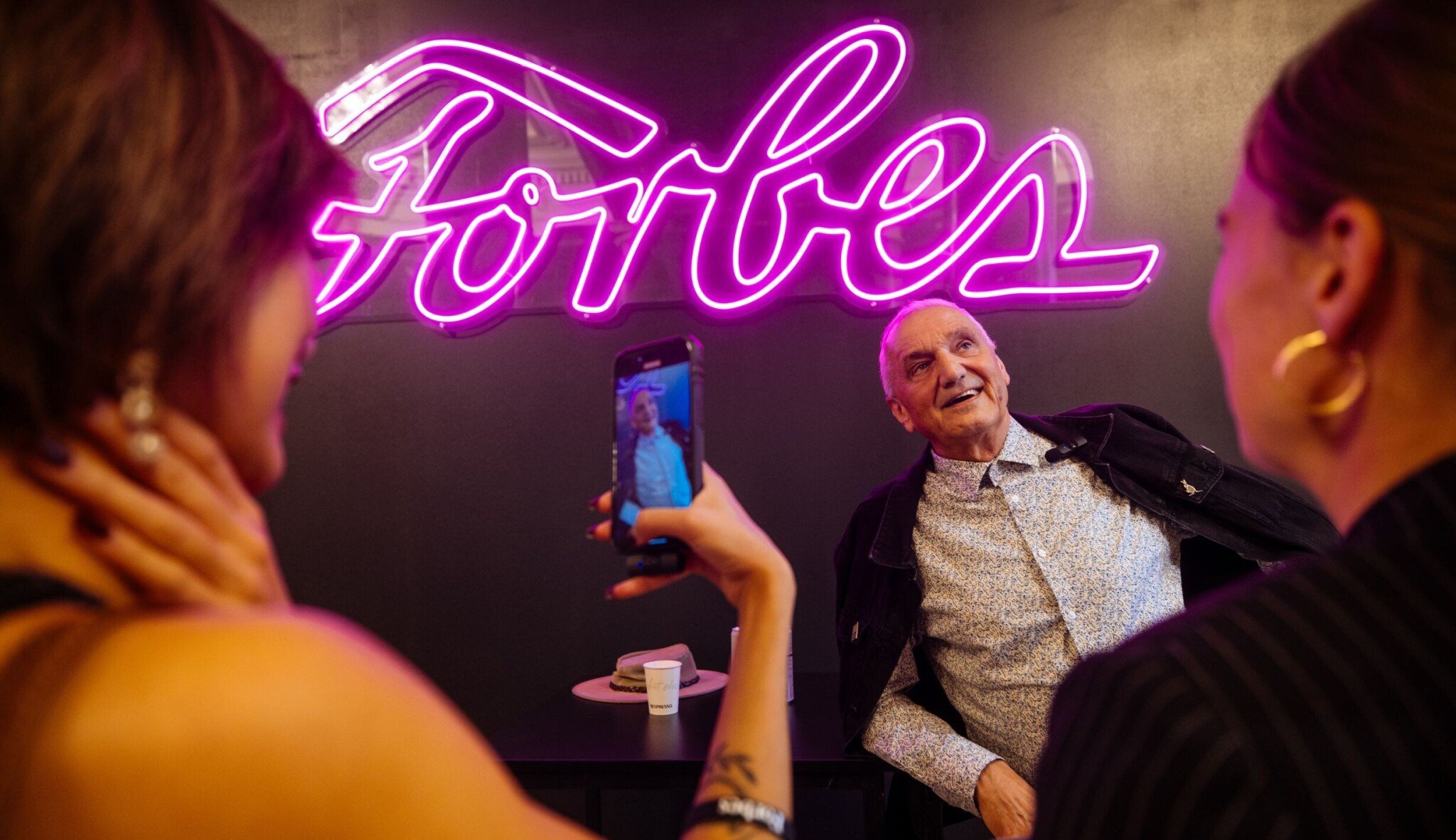 I v šedi se dají najít perly. Forbes Life se představil na premiérovém eventu