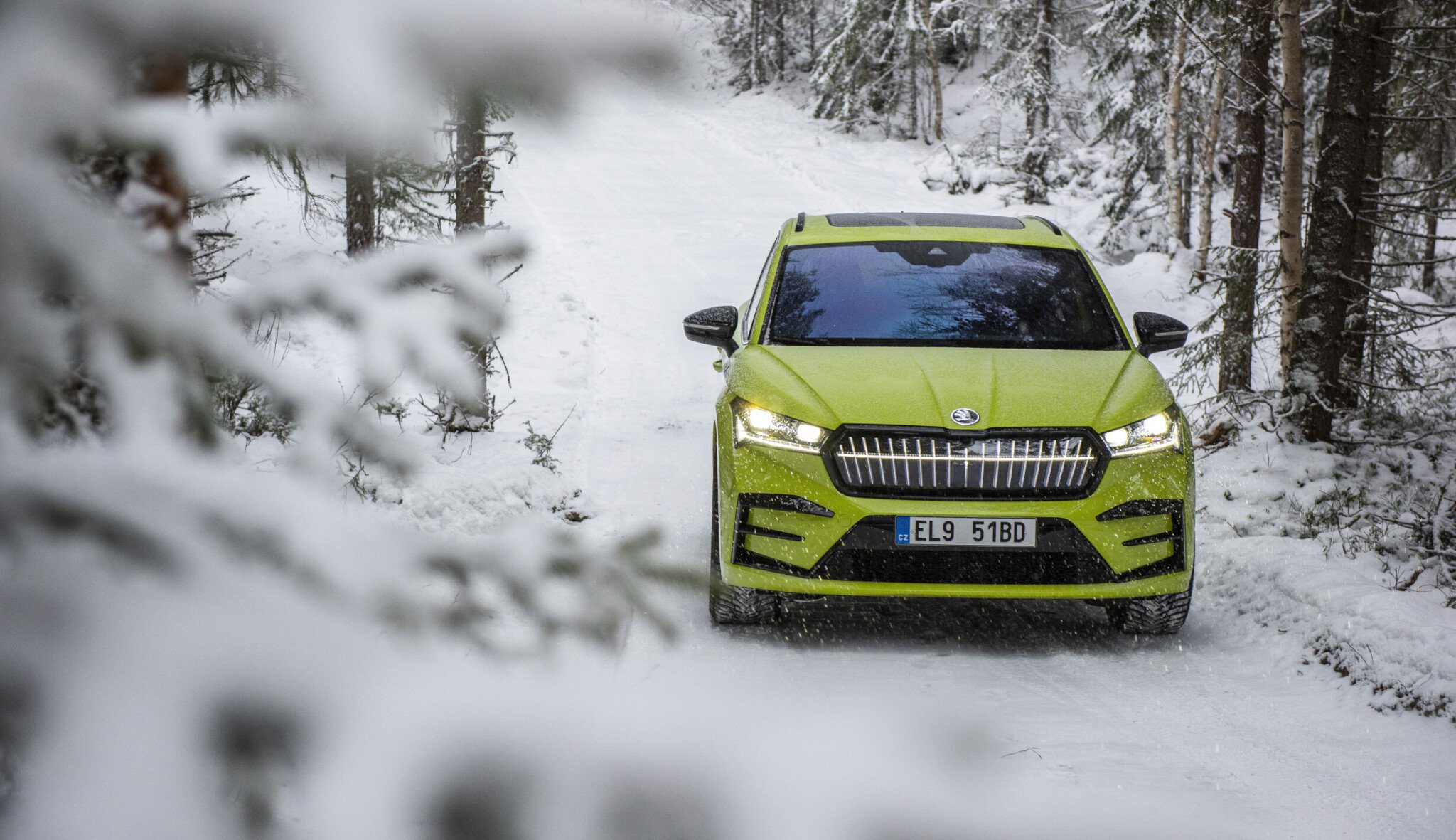 Dobyvatel Enyaq. Proč český elektromobil oslnil Německo a porazil tam VW i Teslu?