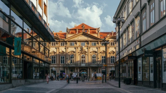 Barokní palác na mapě světového umění. Do zrenovovaného Savarinu zamíří Mucha