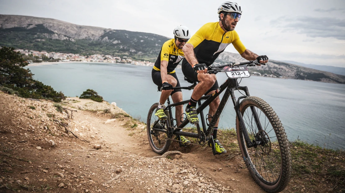 Krasojízda nevidomého sportovce. Otevřel mi oči, říká přítelkyně cyklisty Zmeškala