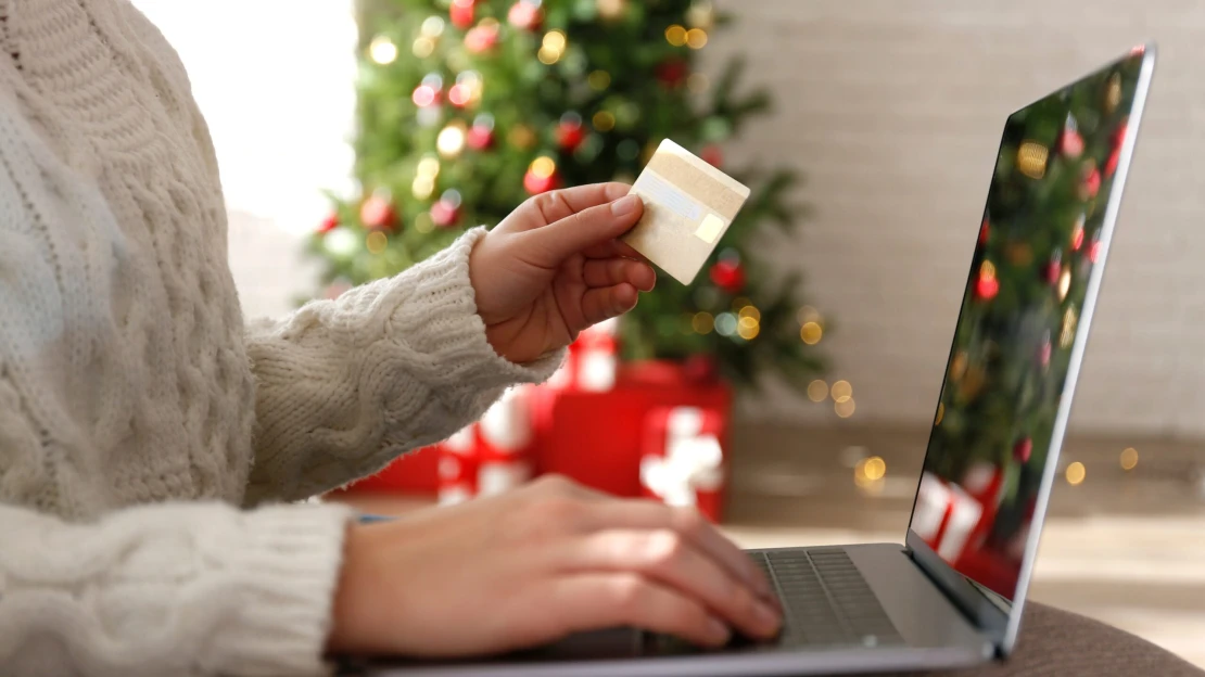 České e-shopy očekávají přes Vánoce vyšší tržby než loni. Nepozornosti využívají i internetoví podvodníci