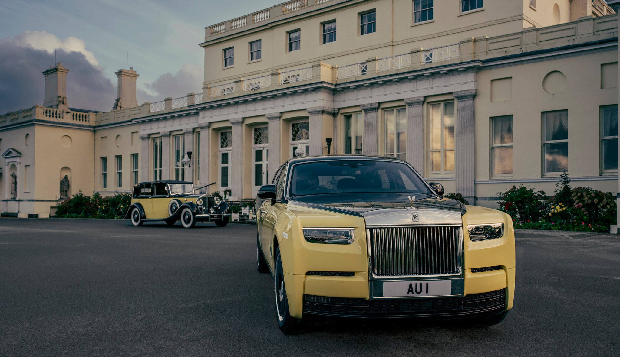 Když se spojí Bond, zlato a Rolls-Royce. Jak vypadá jedinečný Phantom Goldfinger?