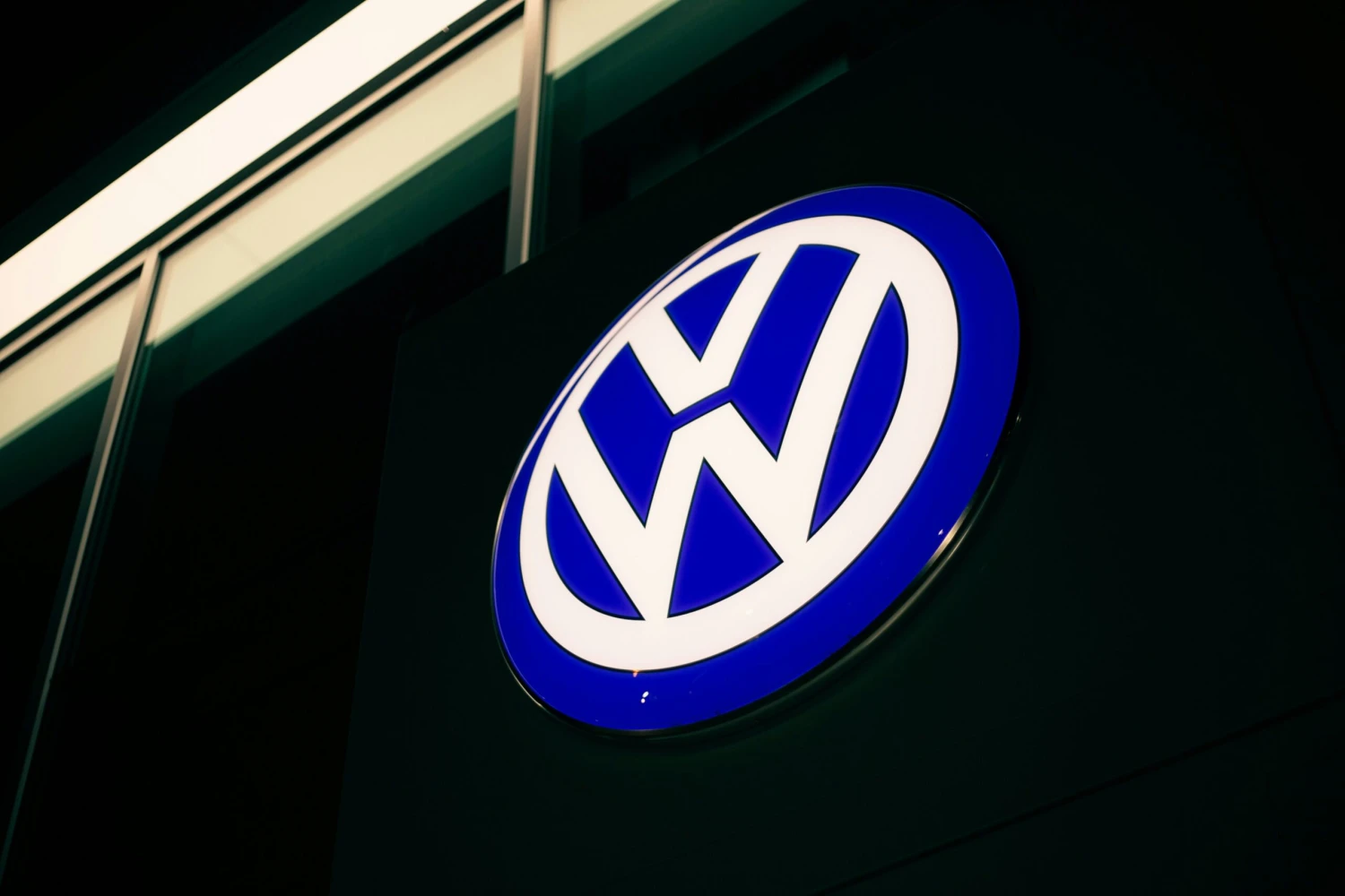 Do stávky v německých závodech Volkswagenu se zapojily desítky tisíc zaměstnanců