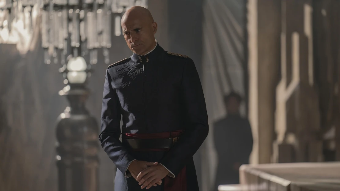 Podívat se na Dunu bez Paula Atreida může být zajímavější, míní herec Mark Strong